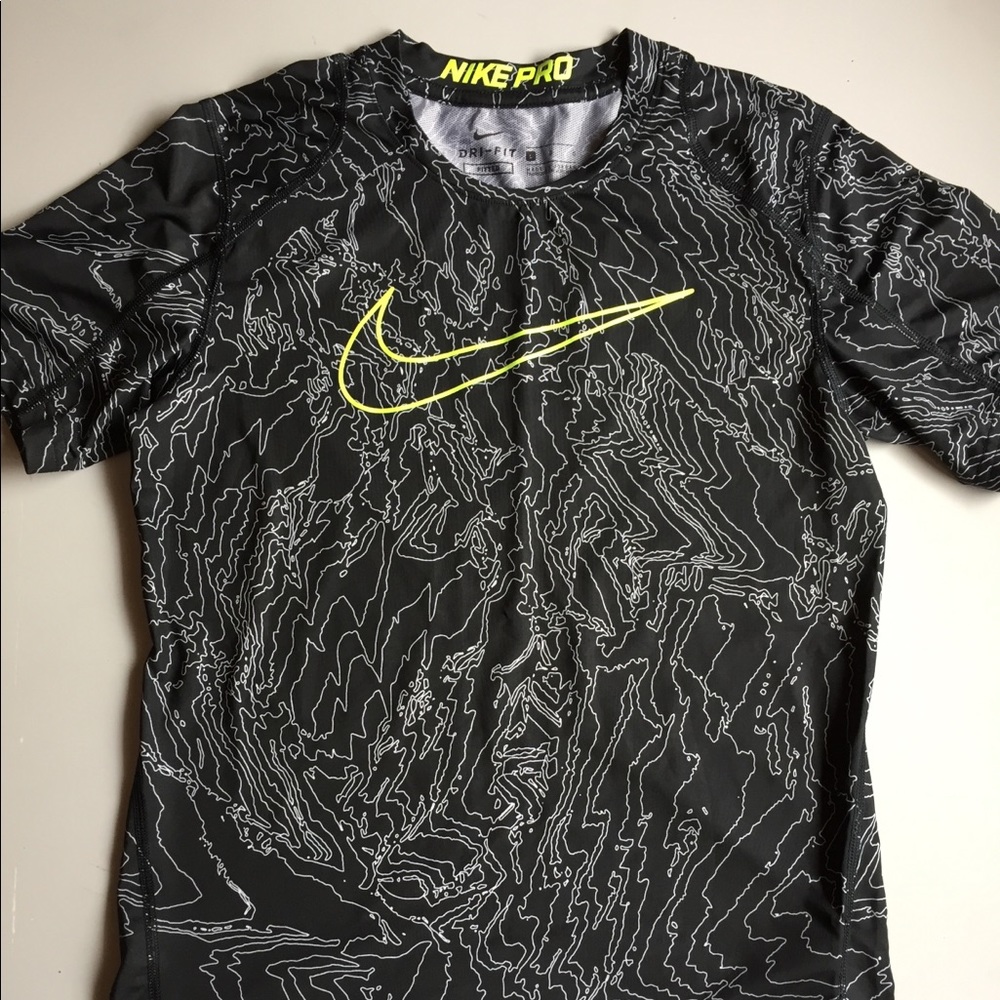Dry Fit Nike Tee Sport top